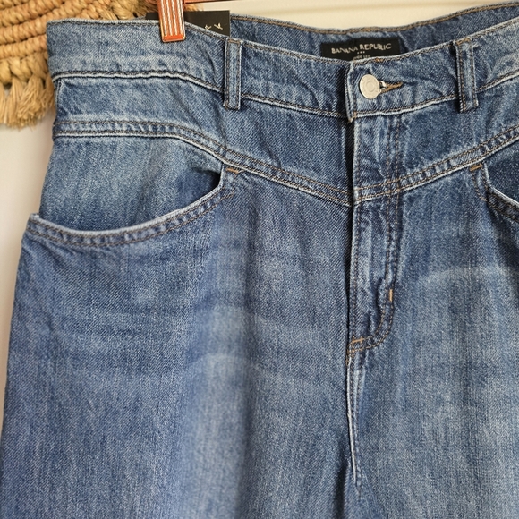 Banana Republic, New, High Rise Medium Wash Wide Leg Yoke Jeans, Size 31 12 - Picture 4 of 13